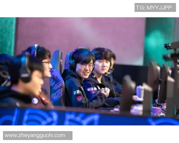 赛后复盘：V5与FPX对决中的战术意识与团队配合分析