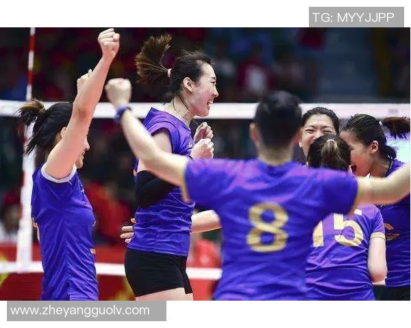 上海排球队盯防策略分析及其在比赛中的成效与不足之处探讨 上海排球队盯防策略分析及其在比赛中的成效与不足之处探讨