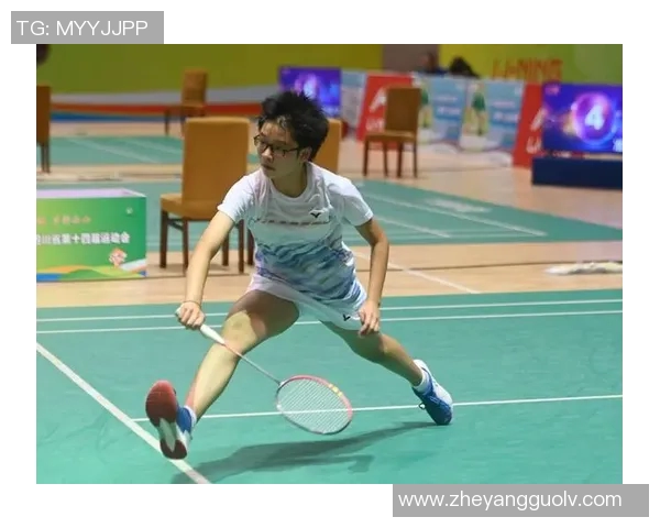 成都羽毛球队在联合会杯中的拼搏历程与荣耀时刻回顾