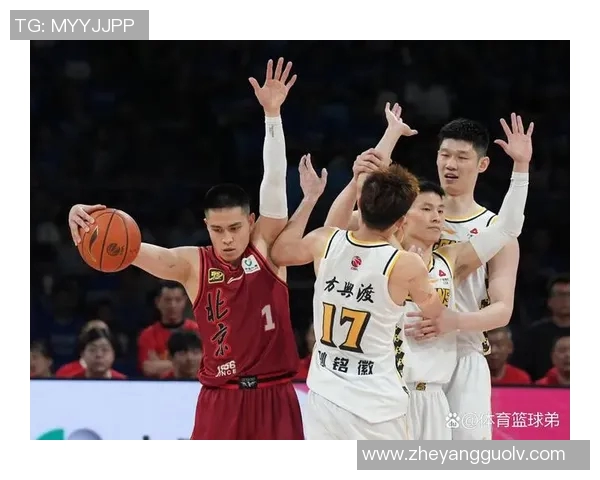 8月15日辽宁队与广东队激战正酣谁将赢得这场篮球巅峰对决 8月15日辽宁队与广东队激战正酣谁将赢得这场篮球巅峰对决