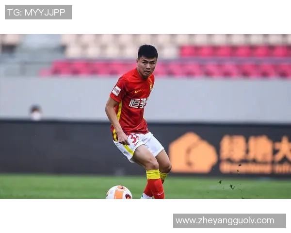 七十六人逆袭雷霆展现团队精神与顽强斗志的精彩对决