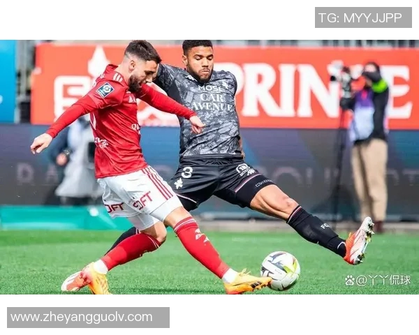 梅斯对布雷斯特比赛前瞻与胜负预测分析及关键因素探讨 梅斯对布雷斯特比赛前瞻与胜负预测分析及关键因素探讨