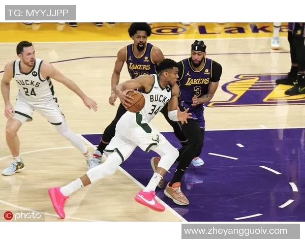 湖人对阵雄鹿178直播全程回顾与精彩瞬间分析 湖人对阵雄鹿178直播全程回顾与精彩瞬间分析