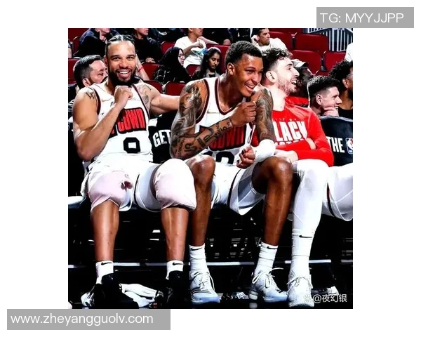 火箭队与马刺队的激烈对决回顾2018年10月8日精彩瞬间分析