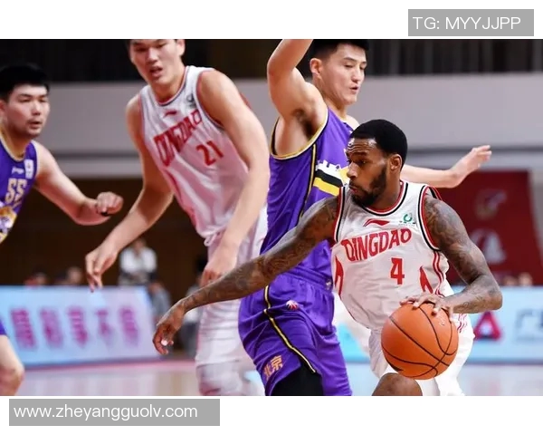 北京紫禁勇士迎战青岛队全力争胜展现篮球魅力与团队精神 北京紫禁勇士迎战青岛队全力争胜展现篮球魅力与团队精神